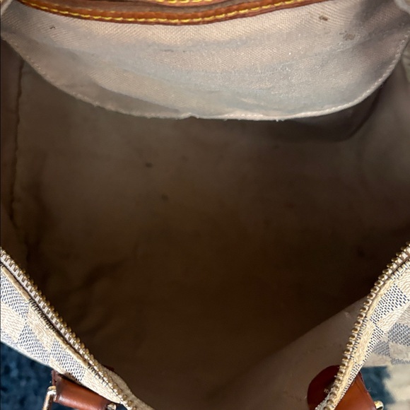 Louis Vuitton  Bag - Picture 12 of 16